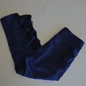 NWOT POP Fit Navy Capri Leggings with Black Mesh Panels